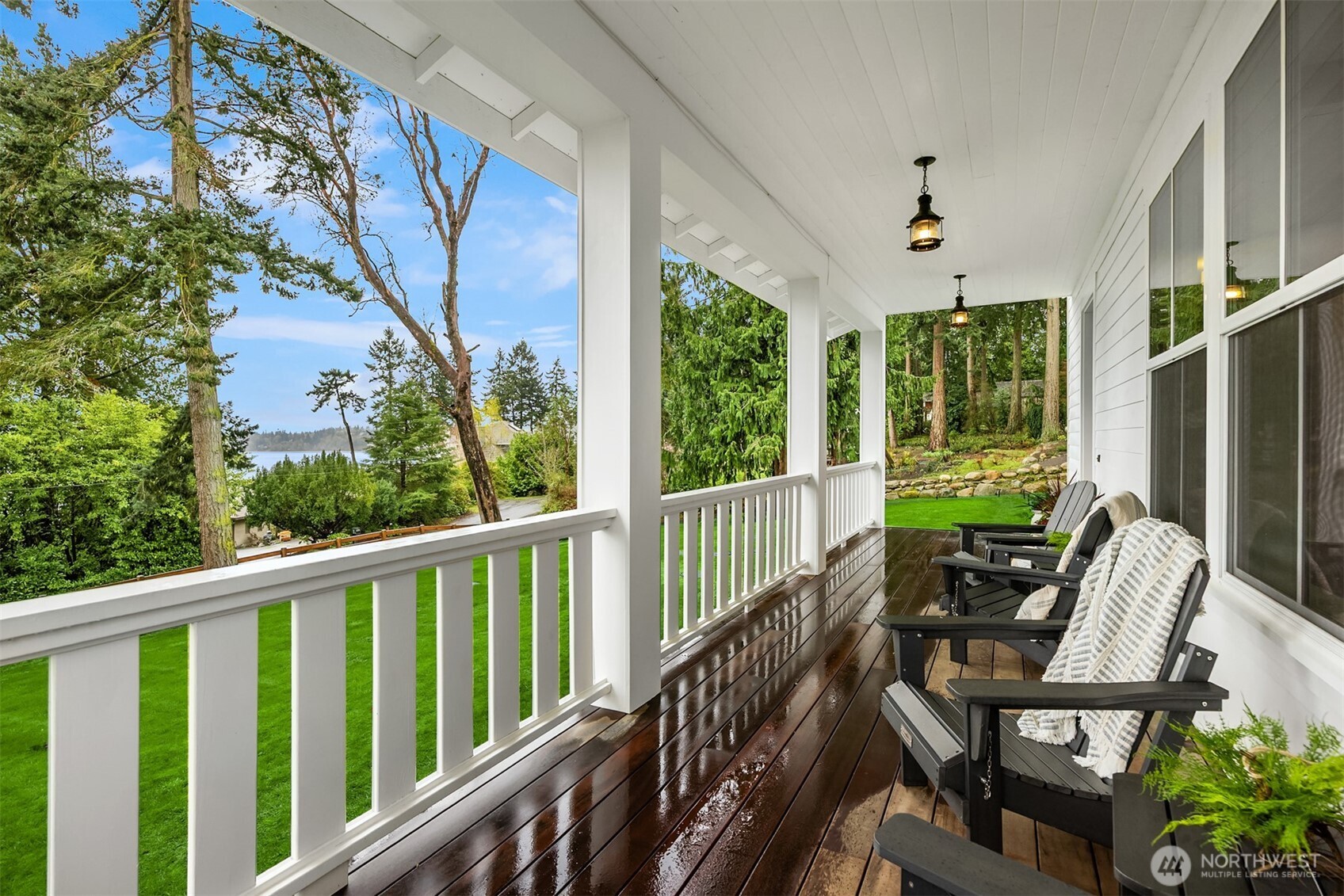 10717 NE Manitou Park Boulevard