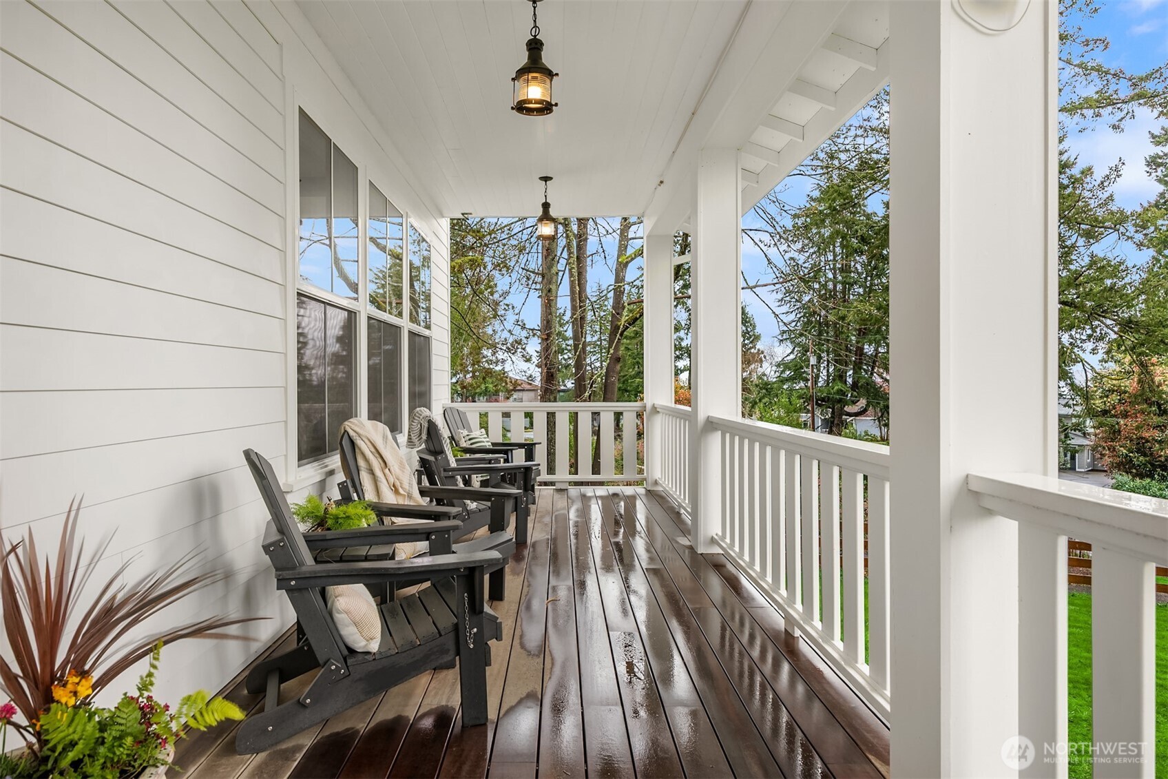 10717 NE Manitou Park Boulevard