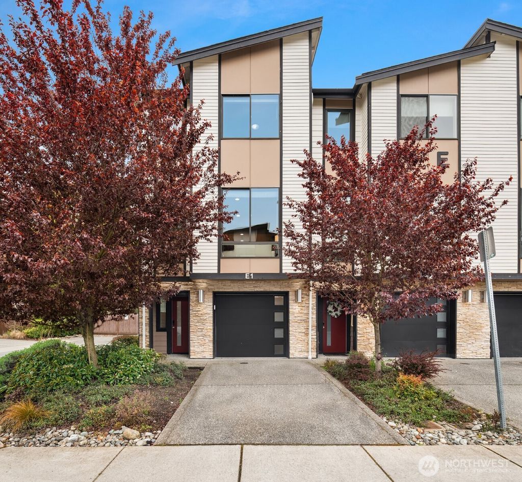 Photo of 729 112th Street SW #E1, Everett, WA 98204 (MLS # 2512948)