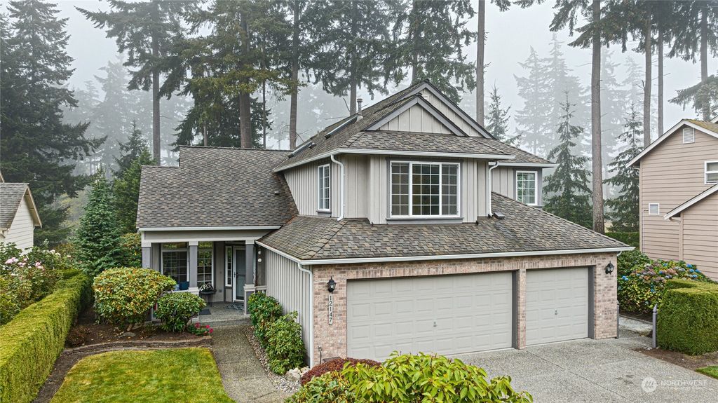Photo of 12147 Clubhouse Lane, Mukilteo, WA 98275 (MLS # 2004420)
