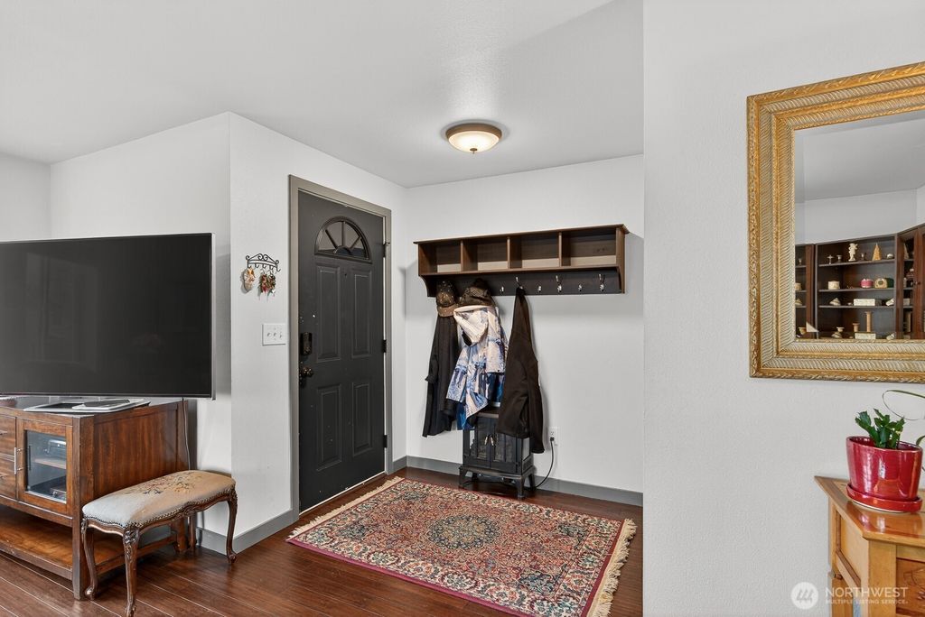 Photo of 1301 Cascadia Drive, Sedro Woolley, WA 98284 (MLS # 2492480)