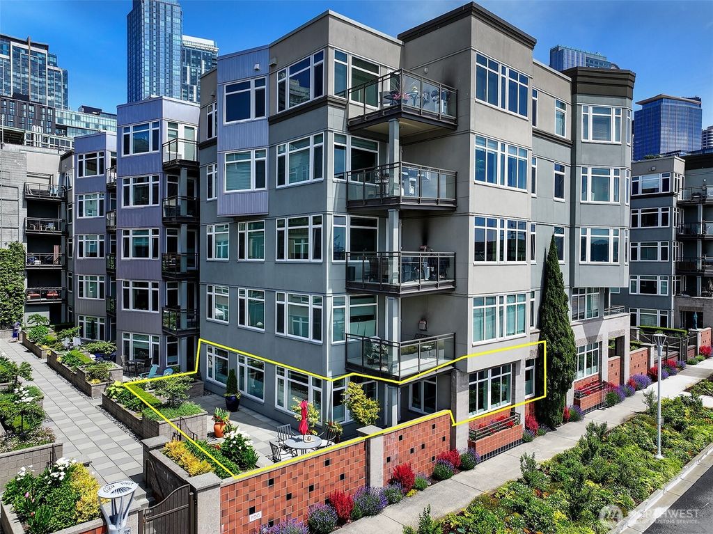 Photo of 1900 Alaskan Way #116, Seattle, WA 98121 (MLS # 2399206)