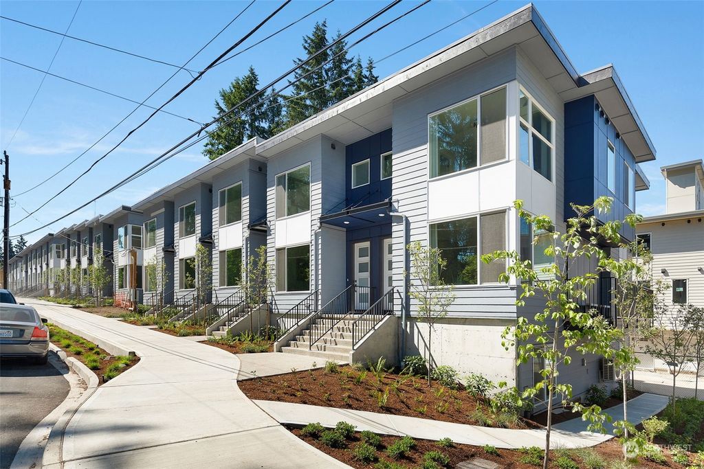 Photo of 2142 N 147th Street #E, Shoreline, WA 98133 (MLS # 2219616)