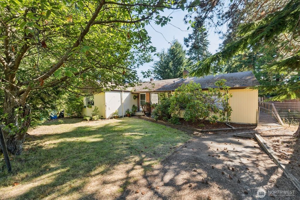 Photo of 14810 Corliss Avenue N, Shoreline, WA 98133 (MLS # 2421613)