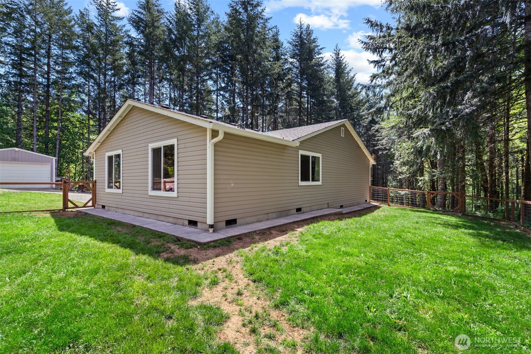 220 Tangen Road