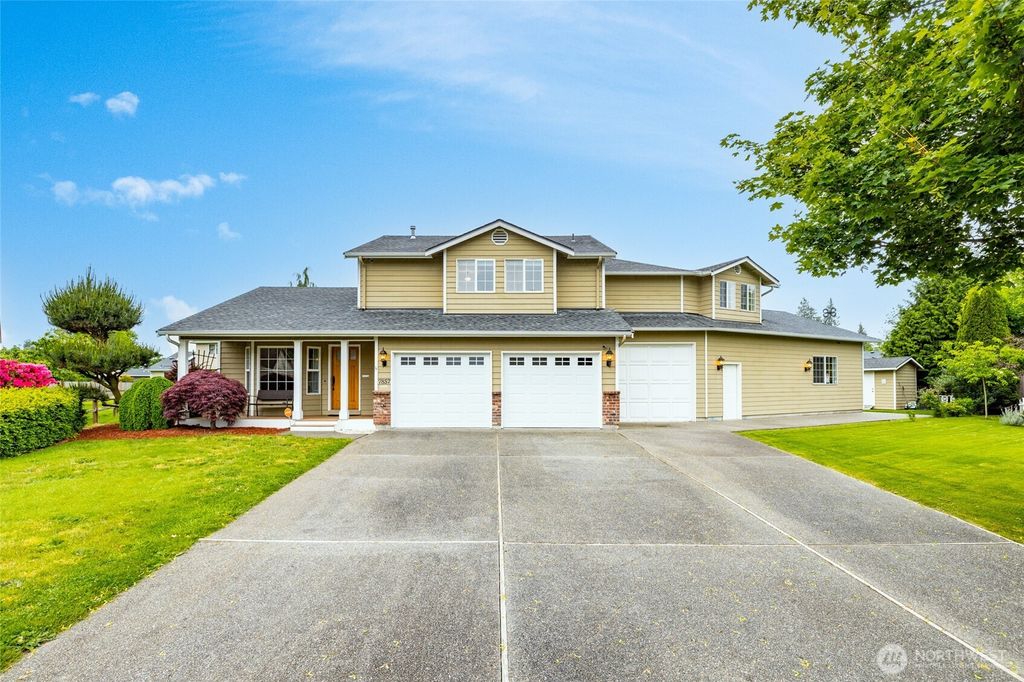 Photo of 7857 264th Place NW, Stanwood, WA 98292 (MLS # 2526367)