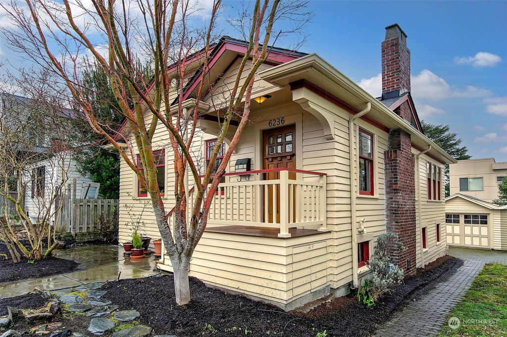 Photo of 6236 33rd Avenue NE, Seattle, WA 98115 (MLS # 2035812)