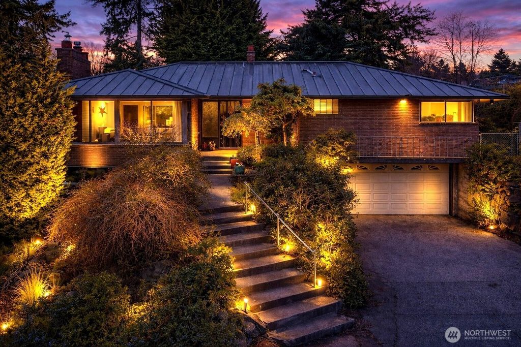 Photo of 414 NW 117th Street, Seattle, WA 98177 (MLS # 2503106)