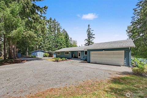 Photo of 33913 4th Avenue E, Roy, WA 98580 (MLS # 2555182)