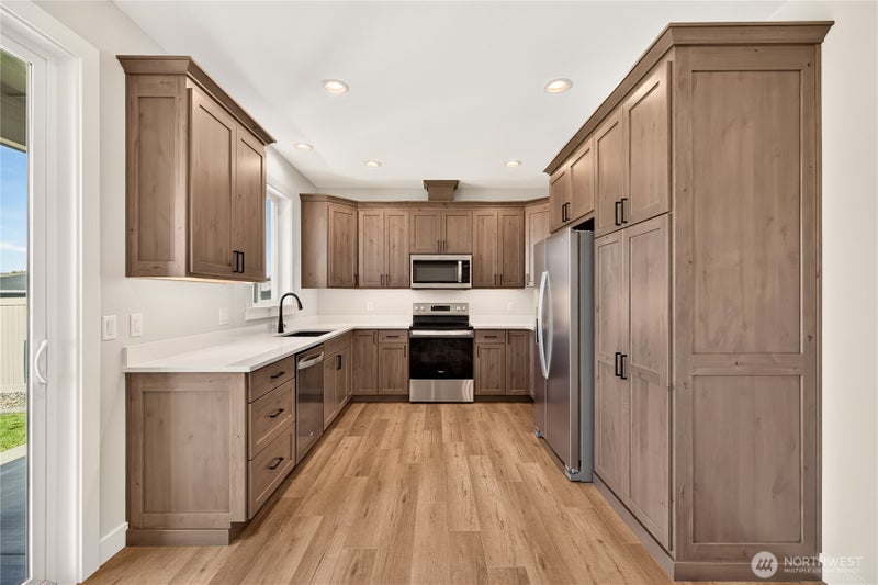 2503 Plateau Drive