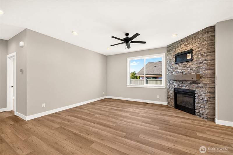 2503 Plateau Drive