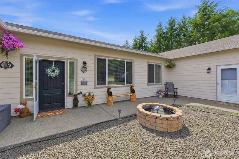300 E McLane Cove Drive