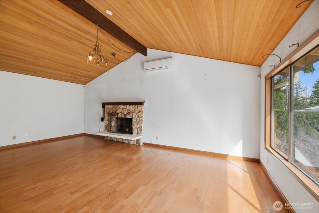 Photo of 18510 66th Avenue NE, Kenmore, WA 98028 (MLS # 2495956)