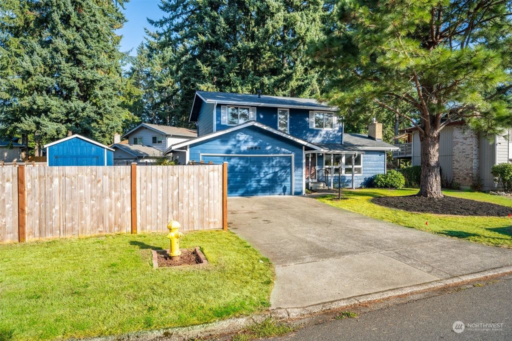 Photo of 2684 SW 333rd Place, Federal Way, WA 98023 (MLS # 2164098)