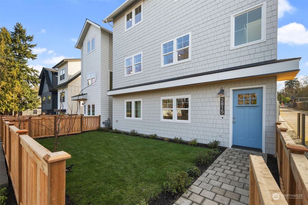 Photo of 2815 E Denny Way, Seattle, WA 98122 (MLS # 2197400)