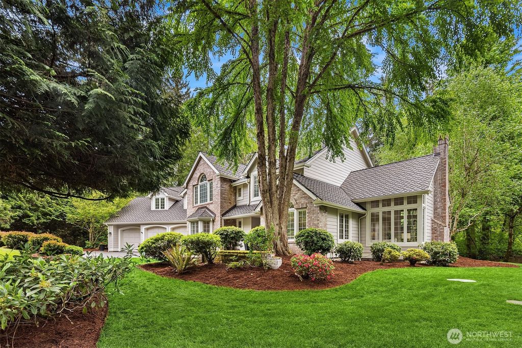 Photo of 14214 216th Avenue NE, Woodinville, WA 98077 (MLS # 2523078)