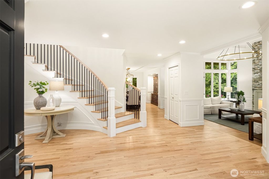 Photo of 14214 216th Avenue NE, Woodinville, WA 98077 (MLS # 2523078)