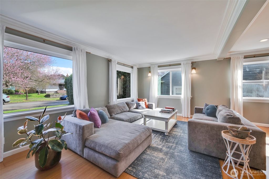 Photo of 1118 Hoyt Avenue, Everett, WA 98201 (MLS # 2338553)