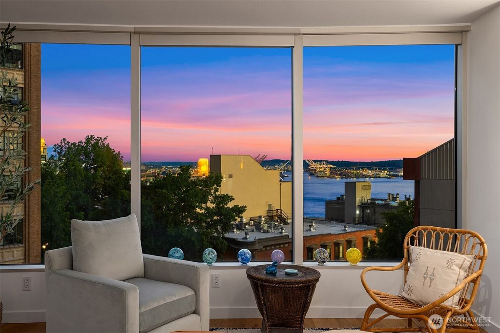 Photo of 2000 1st Avenue #803, Seattle, WA 98121 (MLS # 2421056)