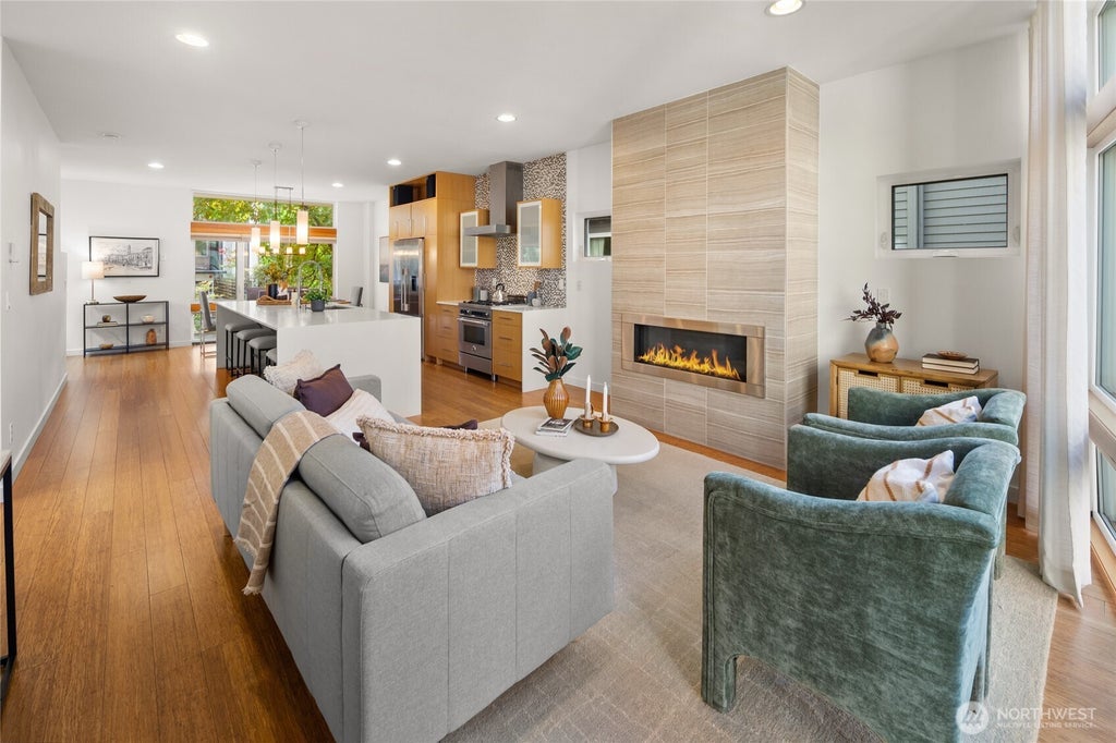 Photo of 1119 16th Avenue, Seattle, WA 98122 (MLS # 2589031)