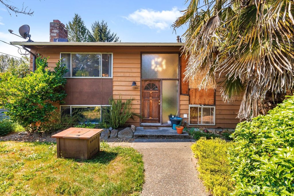 Photo of 12443 169th Avenue SE, Renton, WA 98059 (MLS # 2426434)
