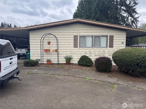 Photo of 2500 S 370th Street #96, Federal Way, WA 98003 (MLS # 2512554)