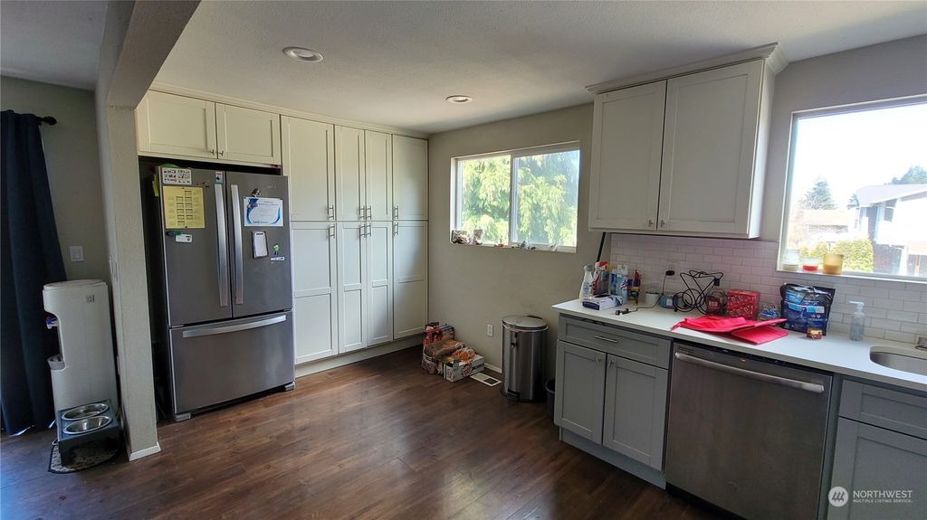 Photo of 1901 Comet Court, Milton, WA 98354 (MLS # 2048072)