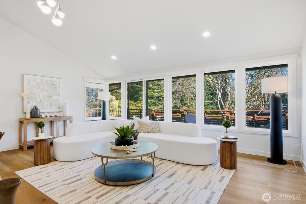 Photo of 4521 146th Avenue SE, Bellevue, WA 98006 (MLS # 2487913)