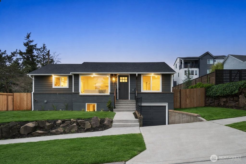 Photo of 104 NE 85th Street, Seattle, WA 98115 (MLS # 2464947)