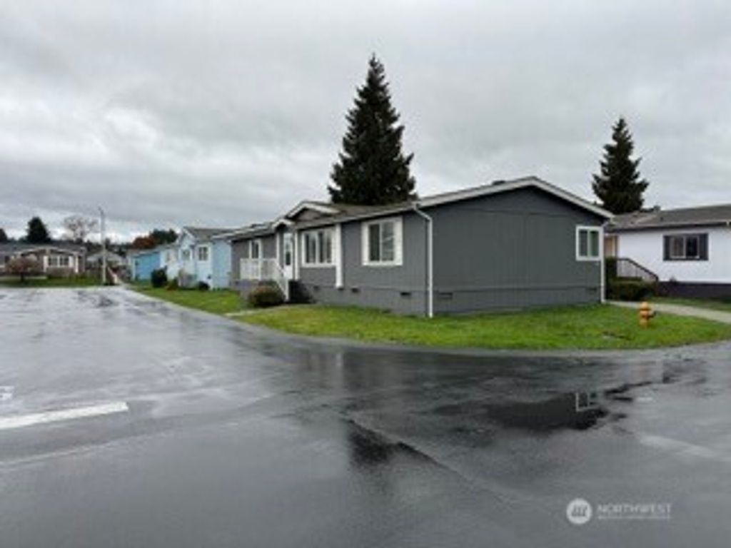 Photo of 5711 NE 100th Street #64, Marysville, WA 98270 (MLS # 2493890)