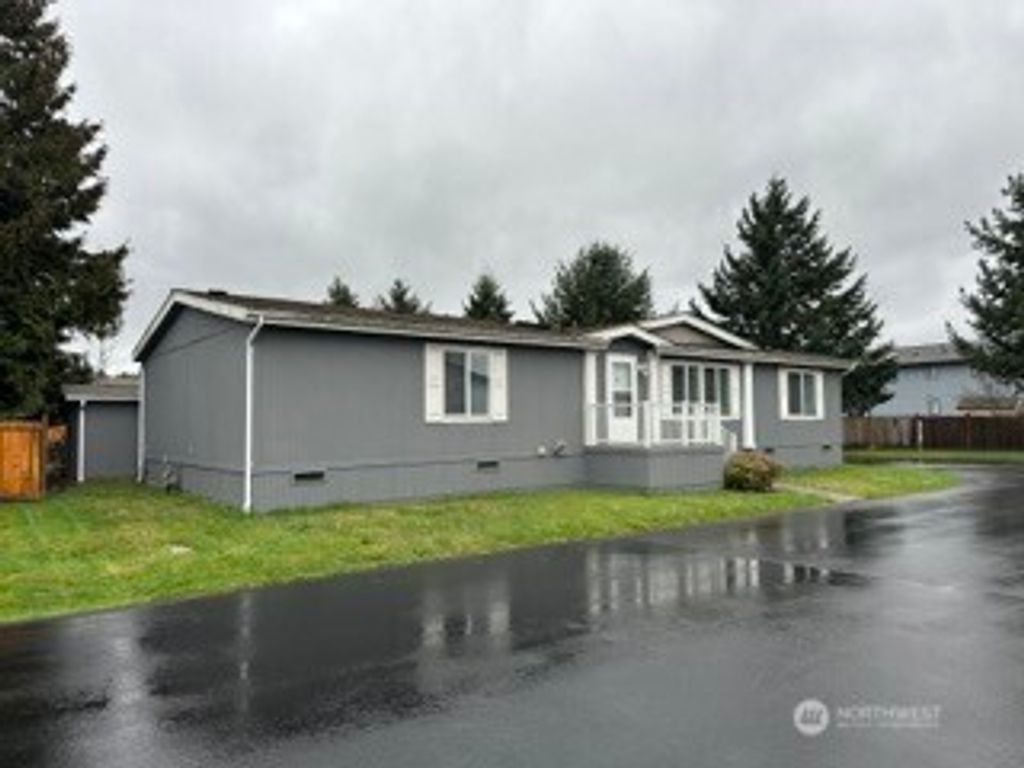 Photo of 5711 NE 100th Street #64, Marysville, WA 98270 (MLS # 2493890)