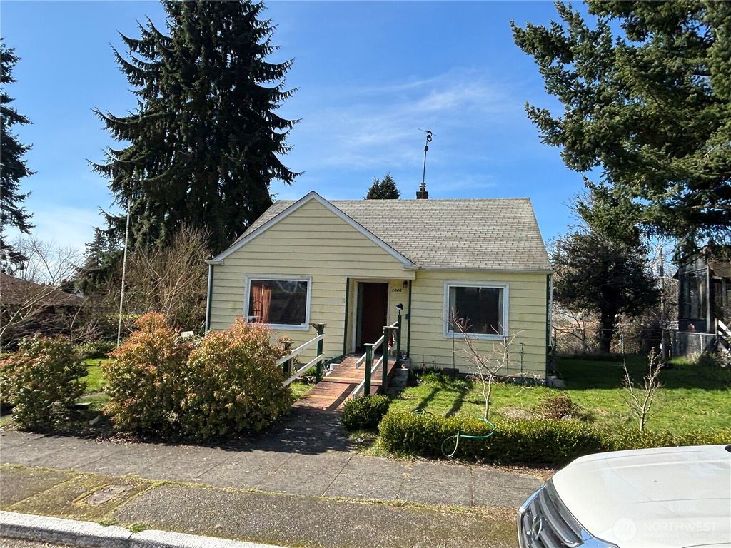 Photo of 1944 S Ash Street, Tacoma, WA 98405 (MLS # 2486683)