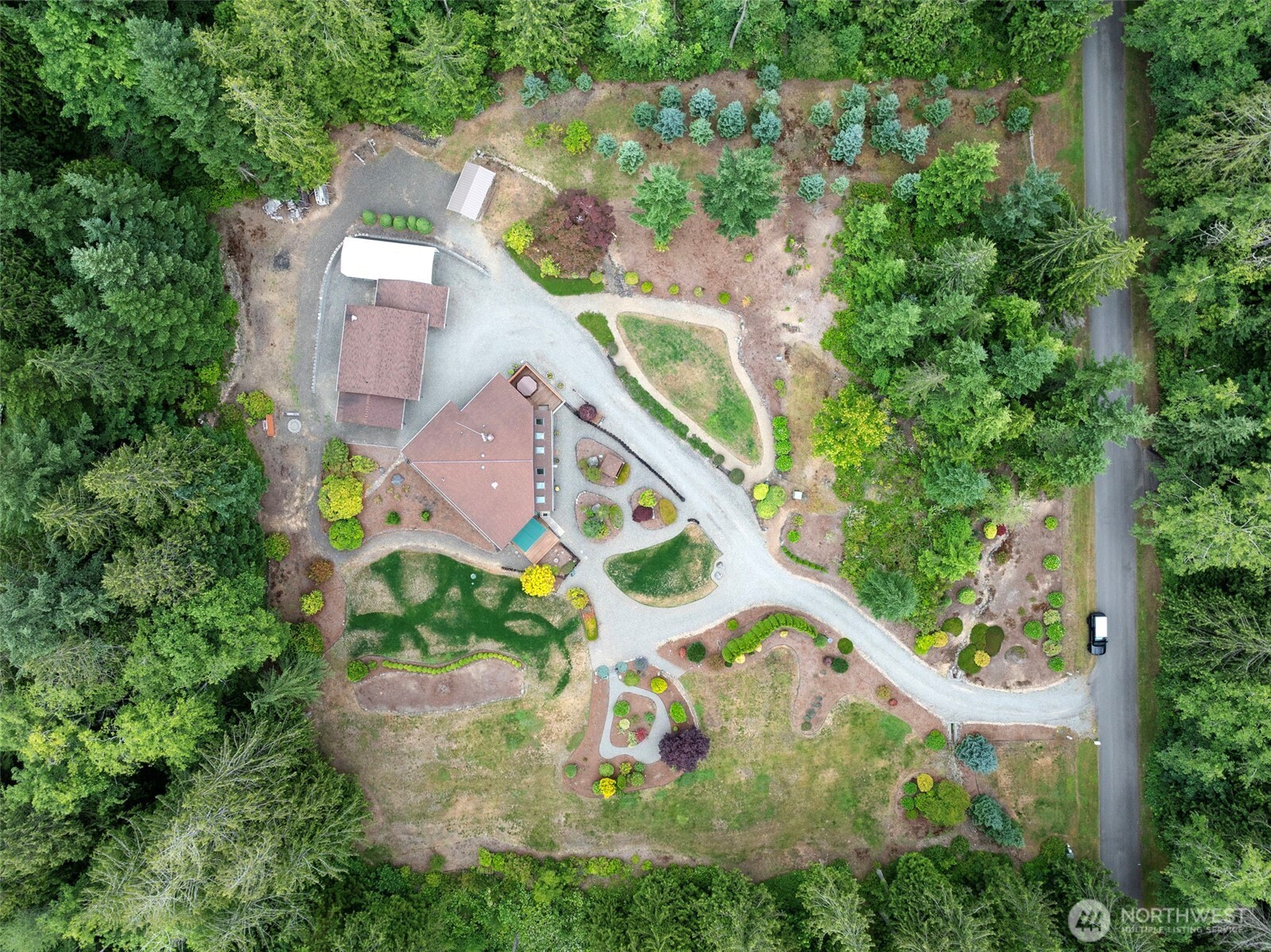 6610 NW Lois Drive