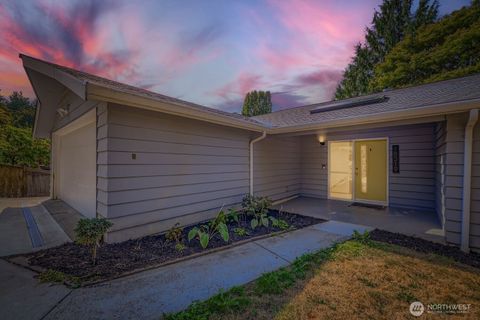 18319 83rd Place NE Kenmore WA 98028