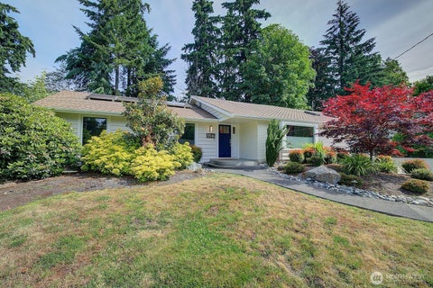 Photo of 8846 SE 59th Street, Mercer Island, WA 98040 (MLS # 2544742)
