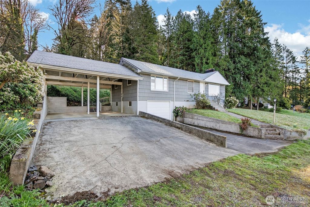 Photo of 312 SE 2nd Street, Winlock, WA 98596 (MLS # 2495736)