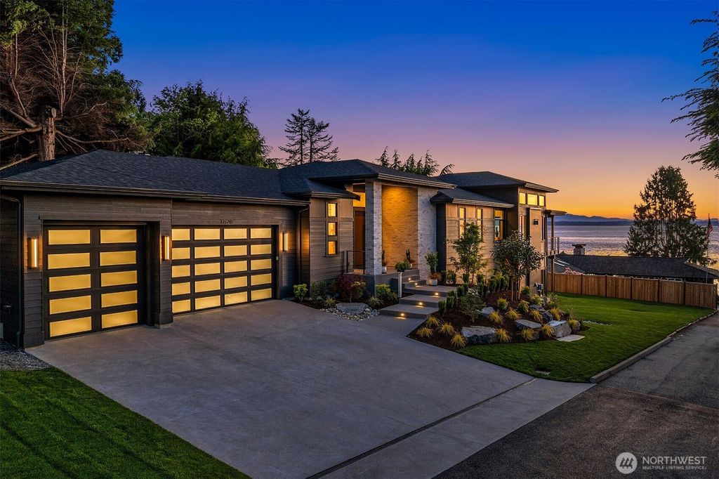Photo of 17626 Talbot Road, Edmonds, WA 98026 (MLS # 2477649)
