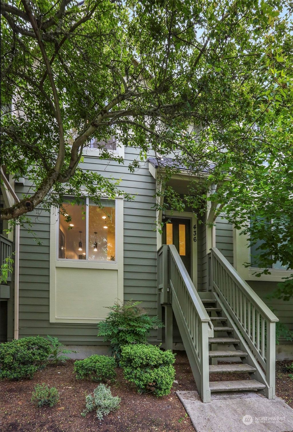 Photo of 436 Shangrila Way NW, Issaquah, WA 98027 (MLS # 2125865)