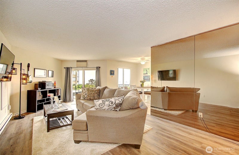 5565 E Evergreen Boulevard 3210