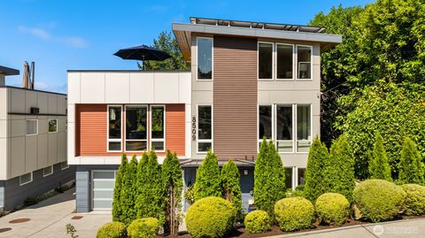 Photo of 8509 Burke Avenue N, Seattle, WA 98103 (MLS # 2551311)