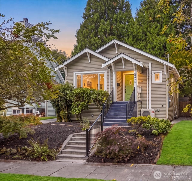 8055 Corliss Avenue N, Seattle
