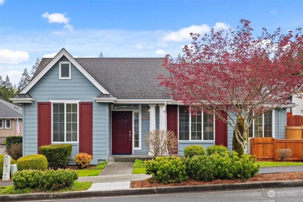 Photo of 13210 Sun Break Way Way NE, Redmond, WA 98053 (MLS # 2223878)