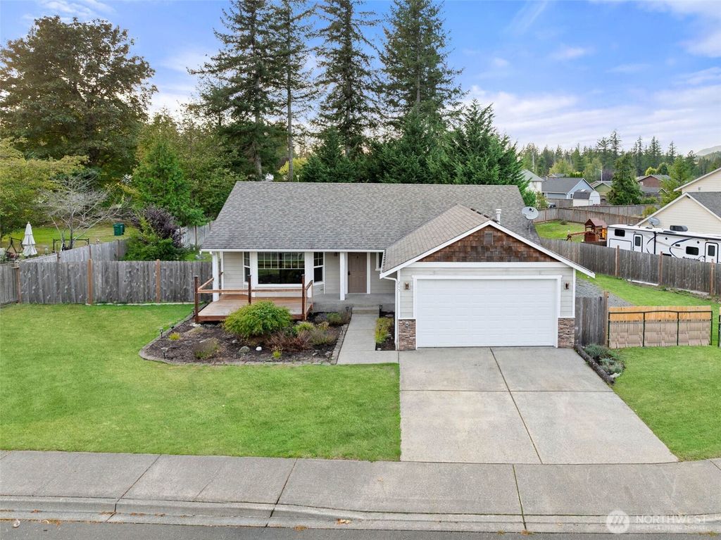 Photo of 215 19th Street, Gold Bar, WA 98251 (MLS # 2437041)