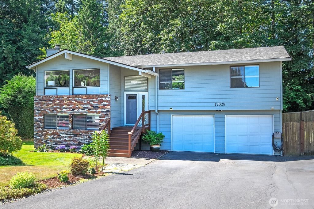 Photo of 17628 18th Drive SE, Bothell, WA 98012 (MLS # 2388930)