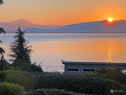 A home in Camano Island