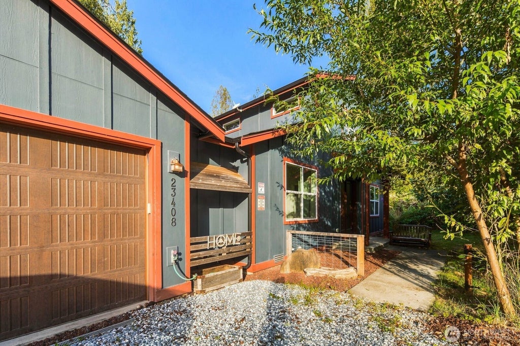 Photo of 23408 253rd Avenue SE, Maple Valley, WA 98038 (MLS # 2577693)