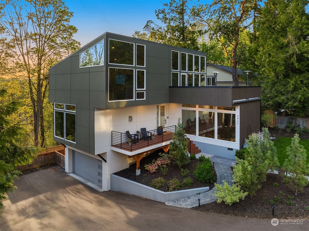 Photo of 4860 Puget Blvd SW Blvd, Seattle, WA 98106 (MLS # 2211891)