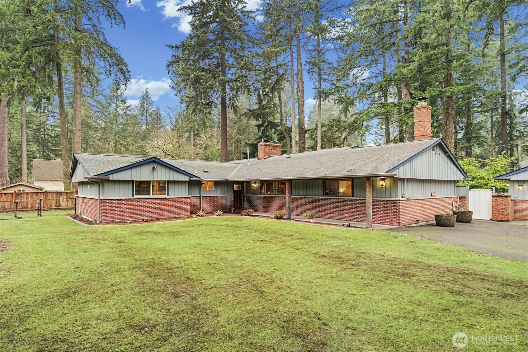 11520 Gravelly Drive SW