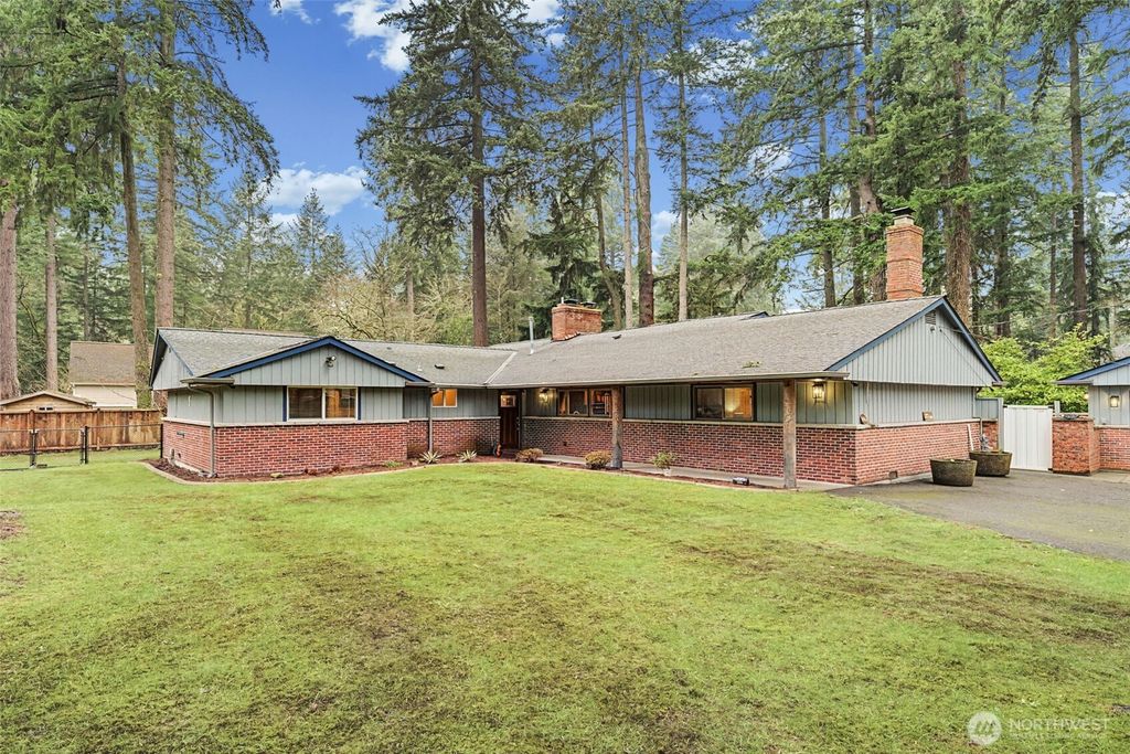 Photo of 11520 Gravelly Drive SW, Lakewood, WA 98499 (MLS # 2477283)