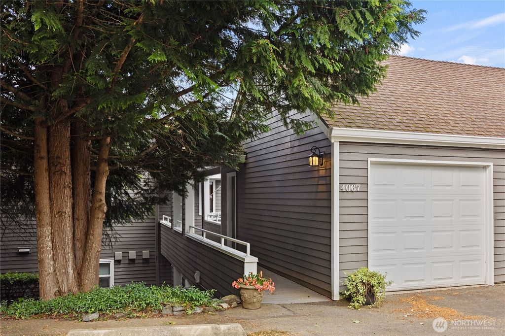 Photo of 4067 223rd Place SE #2026, Issaquah, WA 98029 (MLS # 2525854)